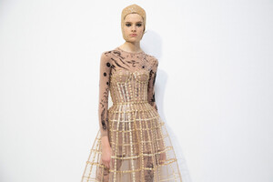 dior-hc-bks-m-rs19-0787.thumb.jpg.77fae5980cb8b86d72654d4e8f0bed61.jpg