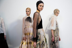 dior-hc-bks-m-rs19-0823.thumb.jpg.2937e9d9ed7e5d2e61d0ee7af1fab731.jpg