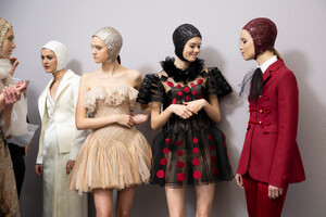 dior-hc-bks-m-rs19-0930.thumb.jpg.e6377a69c612a87bcb7cf73f150e7555.jpg