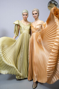 dior-hc-bks-m-rs19-0939.thumb.jpg.b66e902ecc53917916cafcfa14a3b28c.jpg