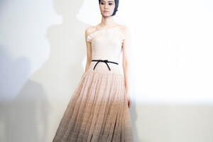dior-hc-bks-m-rs19-1032.thumb.jpg.2337d0ae5433c906c83e1bd100539370.jpg