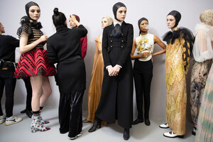 dior-hc-bks-m-rs19-1123.thumb.jpg.9cc2ad6b1559cdc5d910bd4ecc77c5a8.jpg