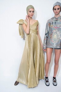 dior-hc-bks-v-rs19-7492.thumb.jpg.55193f5dcd163ad11b5379b389ae98a7.jpg