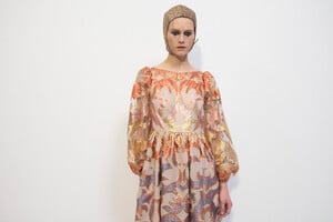 dior-hc-bks-v-rs19-7559.thumb.jpg.10b9e34ee00c23116a0f63e03ee38c88.jpg