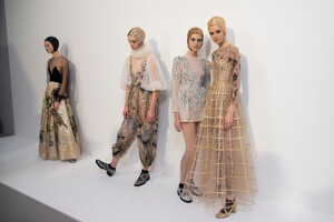 dior-hc-bks-v-rs19-7576.thumb.jpg.a3c423585e6de838a2b0d2b7b741ad1c.jpg