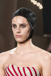 dior-hc-clp-rs19-0531.thumb.jpg.c9649c772e6f00a2e7919256daac4bb9.jpg
