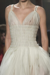 dior-hc-clp-rs19-0795.thumb.jpg.7cd85234d754a6ae7ba483649651896d.jpg