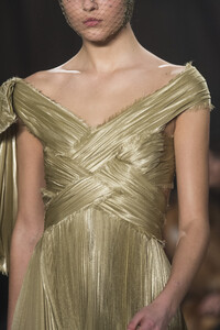 dior-hc-clp-rs19-0821.thumb.jpg.964f0f87798ef5d8cac6695e659645f3.jpg