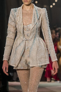 dior-hc-clp-rs19-0949.thumb.jpg.0f5817f5b511e75331d12470898baf53.jpg