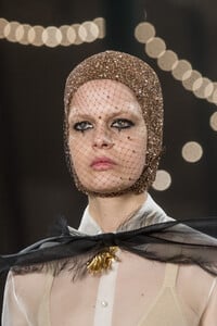 dior-hc-clp-rs19-1052.thumb.jpg.8395ea63110929f33740b7ec346f5f5f.jpg