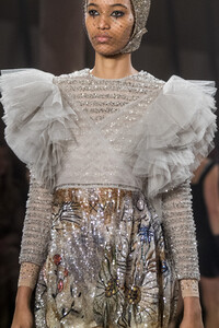 dior-hc-clp-rs19-1179.thumb.jpg.1effb5c99abf2014d6b31ace39ac2958.jpg