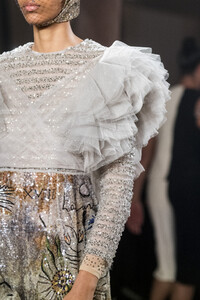 dior-hc-clp-rs19-1182.thumb.jpg.8038d0ab8ec876a1f3826c8633d365dd.jpg