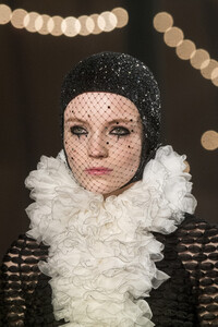 dior-hc-clp-rs19-1314.thumb.jpg.f43c356271736d2484105c60fbd0fd4c.jpg