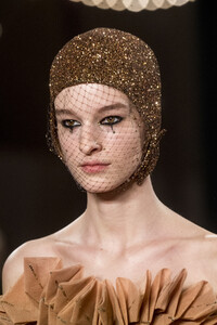 dior-hc-clp-rs19-1332.thumb.jpg.667c45f0b8731ccf1a60657ae3cffcb6.jpg