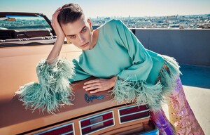 fashion-cover-apr2019-1.thumb.jpg.024584ac23d321bd259da416eb5a6825.jpg