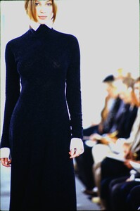 fashion-photography-archive-image-work-image----batch1----fullSize----103889_103889-28_0098_fs.jpg.thumb.jpg.430ed27cd35b309ed2902b979dace5da.jpg