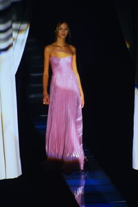 fashion-photography-archive-image-work-image----batch11----fullSize----103638_103638-5_0103_fs.jpg.thumb.jpg.f67476d49946a677da1e4721b27ead54.jpg