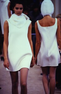 fashion-photography-archive-image-work-image----batch11WM----fullSize----103656_103656-1_0063_fs.jpg.thumb.jpg.6649d66afdef511934d3b7b93f55bad7.jpg