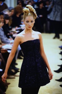 fashion-photography-archive-image-work-image----batch11WM----fullSize----103656_103656-2_0124_fs.jpg.thumb.jpg.aba2aa96f2d0d486eb451fdc48ba3f33.jpg