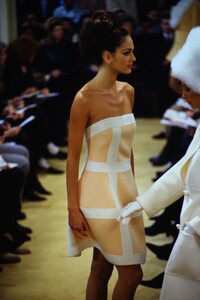 fashion-photography-archive-image-work-image----batch11WM----fullSize----103656_103656-2_0169_fs.jpg.thumb.jpg.5edcc6017ed59325b4c982023842b10e.jpg