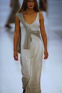 fashion-photography-archive-image-work-image----batch19----fullSize----103465_103465-1_0135_fs.jpg.thumb.jpg.9aba88f809f5745128f0b0533f1bf94c.jpg