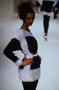 fashion-photography-archive-image-work-image----batch23WM----fullSize----104064_104064-8_0112_fs.jpg.thumb.jpg.46f4b30bb877557c1955277e911d4157.jpg