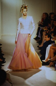 fashion-photography-archive-image-work-image----batch24----fullSize----104439_104439-8_0085_fs.jpg.thumb.jpg.641aff3311bdd8453f83b0a46fcb3922.jpg