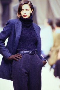 fashion-photography-archive-image-work-image----batch2WM----fullSize----103904_103904-2_0014_fs.jpg.thumb.jpg.611964b35118f25dc7e0c48c3cf552f9.jpg