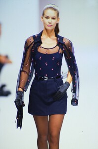 fashion-photography-archive-image-work-image----batch3----fullSize----103914_103914-16_0035_fs.jpg.thumb.jpg.485065185a00b9b6e3f7fd4361e089c2.jpg