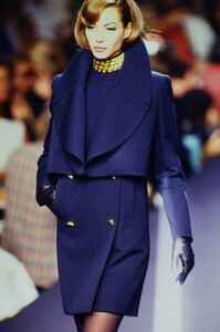 fashion-photography-archive-image-work-image----batch6WM----fullSize----103897_103897-13_0052_fs.jpg.thumb.jpg.6fb92aa1b773493839619c492f50bbb5.jpg