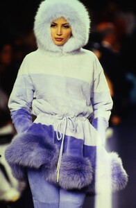 fashion-photography-archive-image-work-image----batch6WM----fullSize----103897_103897-13_0097_fs.jpg.thumb.jpg.6a545617409f75db98150a91bd63ffdf.jpg