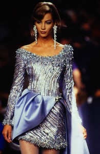 fashion-photography-archive-image-work-image----batch6WM----fullSize----103897_103897-13_0117_fs.jpg.thumb.jpg.bfb567531f9c46eaec424669e58960e5.jpg
