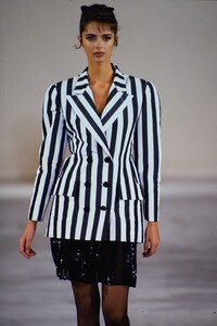 fashion-photography-archive-image-work-image----batch9WM----fullSize----103929_103929-2_0010_fs.jpg.thumb.jpg.deac47916e8a32f1579cc802a8c30373.jpg