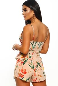 floral_fiesta_4_f9ab3c88-8b97-4688-b9b8-dc66b89fa252_1900x.jpg