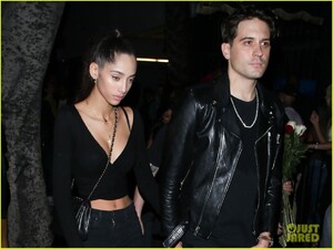 g-eazy-confirms-new-relationship-03.thumb.jpg.23840f0b0ea482eda3d89837c5665e24.jpg