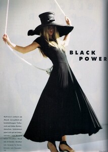 german-vogue-apr-89-4.thumb.jpg.b92a7837805badfc49f15dce5efe0590.jpg