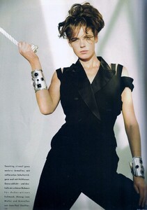 german-vogue-apr-89-6.thumb.jpg.599df4afd4f6c798a802e8ec314a6979.jpg