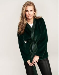 httpsdaisygrace.centracdn.netclientdynamicimages1395_c14f0b8377-dg_fur_me_up_jacket_emerald_green_1.jpg