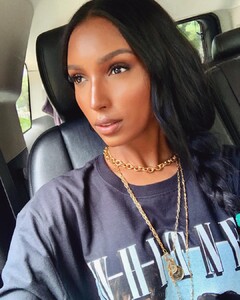 jastookes_56649594_340850020115413_136020153232077745_n.jpg