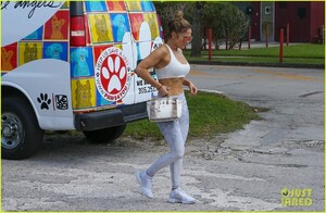 jennifer-lopez-alex-rodgriguez-april-2019-05.jpg