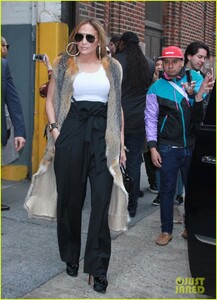 jennifer-lopez-says-shes-exposing-herself-like-never-before-in-hustlers-08.jpg