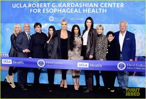 kardashians-open-center-late-father-01.jpg