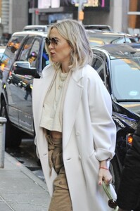 kate-hudson-arrives-at-gma-in-nyc-04-04-2019-5.thumb.jpg.e12c09e929c16cc40610eb15e0bf37f1.jpg