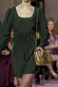 kate-spade-clp-rf19-1422.thumb.jpg.5c692d40b244e92b19c0ccded7b51c79.jpg