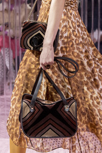 kate-spade-clp-rf19-1585.thumb.jpg.d3029687d4370665ec76adf2327e4626.jpg