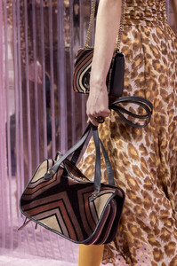 kate-spade-clp-rf19-1588.thumb.jpg.e0c8e430bb3b80dbf8cfd4f91451d08d.jpg
