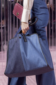 kate-spade-clp-rf19-1748.thumb.jpg.bd949d064a2a9589dfcf9e77e6999323.jpg