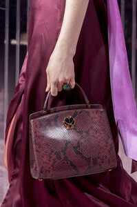 kate-spade-clp-rf19-1903.thumb.jpg.b3cf4d015b08991fcf12a57921c9d66a.jpg