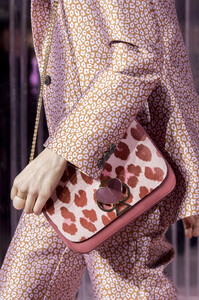 kate-spade-clp-rf19-1948.thumb.jpg.de34acc530eae10530bea2578cc5b9d5.jpg