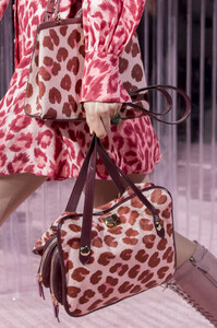 kate-spade-clp-rf19-1986.thumb.jpg.5b4560ca9e9f3e5ea2cf30f712ef7c3b.jpg